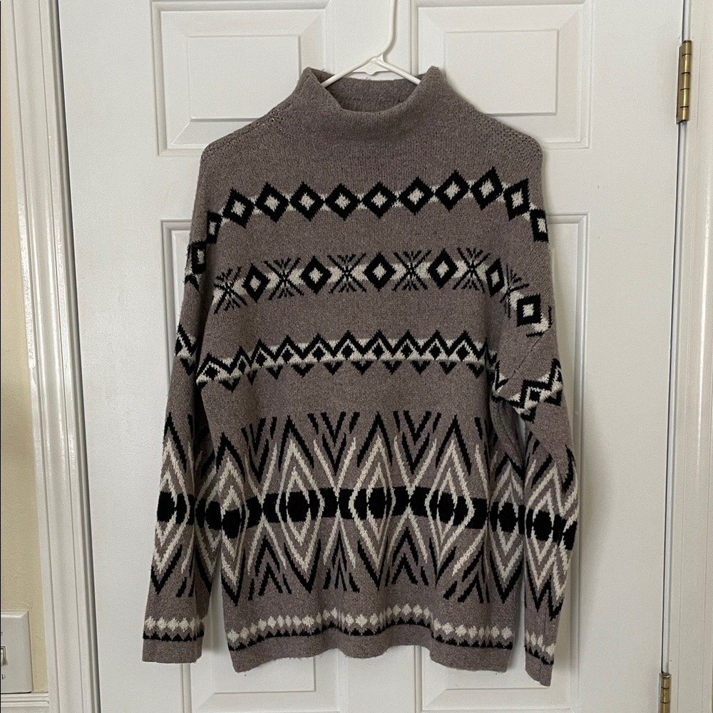 Christian Siriano Geometric Pattern Gray/Purple Sweater, L